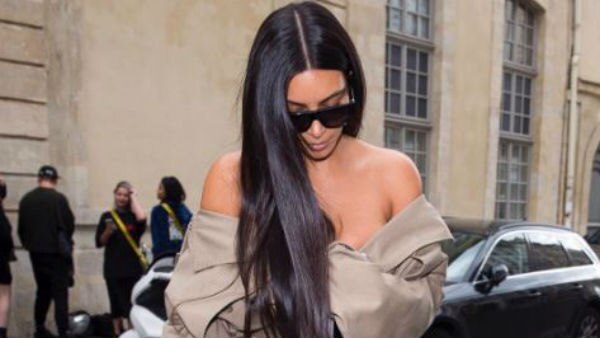 SHOCKING! Kim Kardashian held at GUNPOINT in her Paris hotel room! SHOCKING! Kim Kardashian held at GUNPOINT in her Paris hotel room!