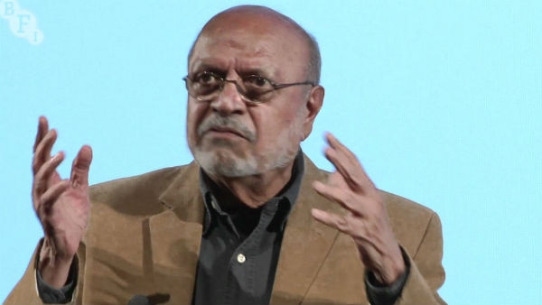 Karan Johar is unnecessarily being harrassed: Shyam Benegal Karan Johar is unnecessarily being harrassed: Shyam Benegal