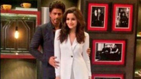 WATCH: Shah Rukh Khan REVEALS what he would do if he wakes up as Alia Bhatt!  WATCH: Shah Rukh Khan REVEALS what he would do if he wakes up as Alia Bhatt!