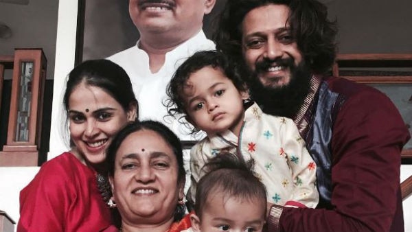 CHECK OUT: This FAMILY PHOTO of Riteish & Genelia posing with their cute sons & mother will melt your hearts! CHECK OUT: This FAMILY PHOTO of Riteish & Genelia posing with their cute sons & mother will melt your hearts!