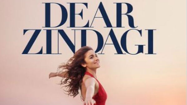 Alia Bhatt stars solo in new poster:Dear Zindagi Alia Bhatt stars solo in new poster:Dear Zindagi