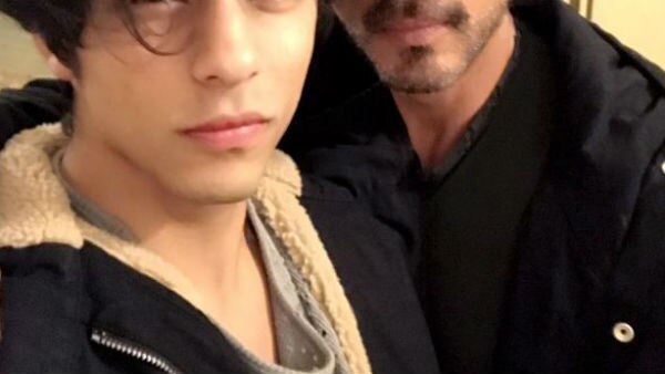 SRK spends time with son Aryan Khan on thanksgiving! SRK spends time with son Aryan Khan on thanksgiving!