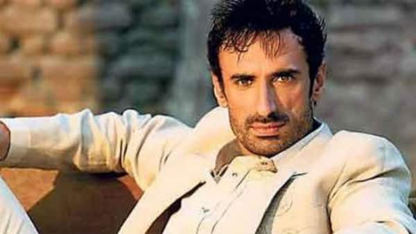 48 year old Bollywood actor Rahul Dev has been talking about his son Sidhant Dev from Day 1 of the show when he told Salman Khan that he decided to participate in the 10th season because of his son.