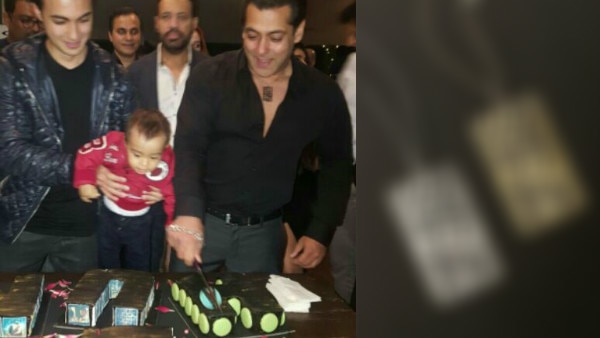 Check Out what Salman Khan gave his guests as a return gifts for his 51st birthday: SEE INSIDE! Check Out what Salman Khan gave his guests as a return gifts for his 51st birthday: SEE INSIDE!