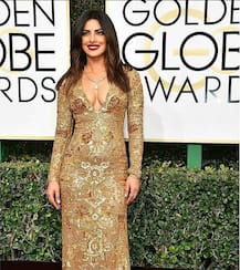 SEE PICS: Priyanka Chopra looks gorgeous at the Golden Globe Awards 2017!