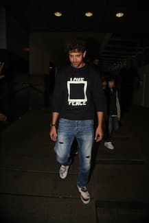 SEE PICS: Hrithik Roshan celebrates birthday with ex-wife Sussanne, family and Team Kaabil!