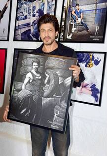 SEE PICS: From SRK to Sunny Leone, Bollywood stars galore at Dabboo Ratnani calendar 2017 launch!