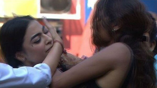 BIGG BOSS 10: Bani J to be thrown out from Bigg Boss house after hiting Lopamudra Raut? BIGG BOSS 10: Bani J to be thrown out from Bigg Boss house after hiting Lopamudra Raut?