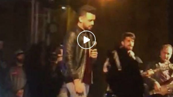 WATCH VIDEO: Pak singer Atif Aslam stops his concert MIDWAY to rescue a girl from EVE-TEASING! WATCH VIDEO: Pak singer Atif Aslam stops his concert MIDWAY to rescue a girl from EVE-TEASING!