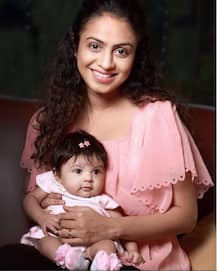These ADORABLE PICS of 'Sumit Sambhal Lega' actress Manasi Parekh & her BABY GIRL Nirvi will melt your hearts!
