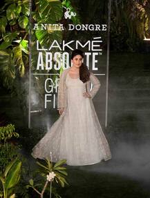 SEE PICS: Kareena Kapoor Khan looks like a DREAM as she walks the ramp 46 days after giving birth to BABY Taimur at LFW grand finale!