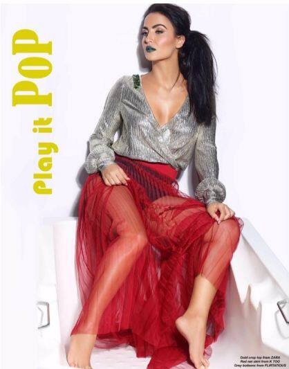 Cute and petit actress Elli Avram who rose to fame with MICKEY VIRUS, was also seen in KIS KISKO PYAAR KAROON. She will be now seen in JOLLY LLB 2 and NAAM SHABANA along with Akshay Kumar. Recently she did a music video Urban Chhori with Dilbagh Singh. 