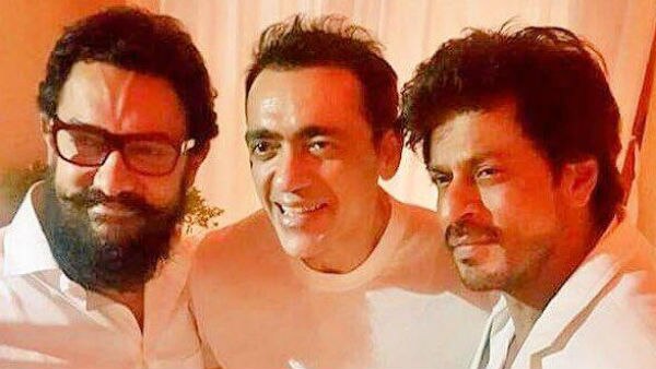 PIC OF THE DAY: Shah Rukh Khan & Aamir pose together at a PRIVATE PARTY in Dubai! PIC OF THE DAY: Shah Rukh Khan & Aamir pose together at a PRIVATE PARTY in Dubai!