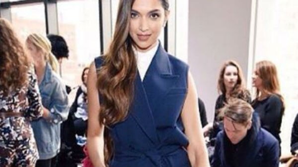 Stunning! Deepika Padukone at Michael Kors Show for NYFW17 Stunning! Deepika Padukone at Michael Kors Show for NYFW17