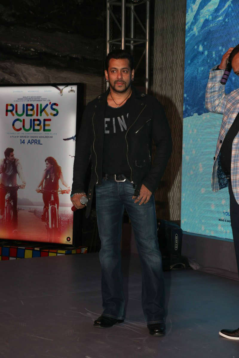 Love Birds Salman Khan And Iulia Vantur Attended The Music