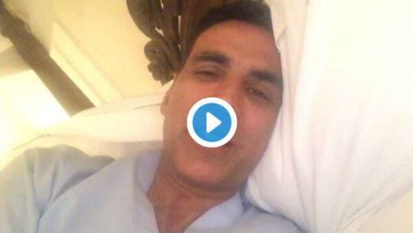 Akshay Kumar indulges in some pillow talk! Akshay Kumar indulges in some pillow talk! Akshay Kumar indulges in some pillow talk!