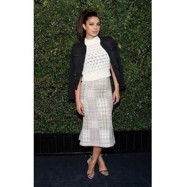 Recently, our very own Priyanka Chopra impressed everyone with her style at the Oscars pre-awards p-arty and now the 'Quantico' star has again made her presence felt at the red carpet of the award show. Priyanka Chopra dazzles in white at Oscars 2017 red carpet and wooed everyone. (Photo: Instagram/ priyankachopra)