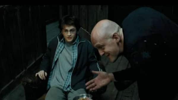 OMG!This Harry Potter actor breaks neck after head-on car crash! OMG!This Harry Potter actor breaks neck after head-on car crash! OMG!This Harry Potter actor breaks neck after head-on car crash!