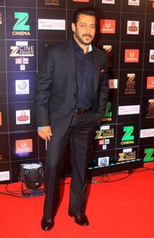 PHOTOS: Zee Cine Awards 2017-Salman Khan, Kareena, Varun, Alia, Sunny Leone & other Bollywood stars DAZZLE on the RED CARPET!