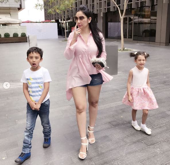 Sanjay Dutt has started shooting for his comeback film, Bhoomi, in Agra, almost after a year. Nd his wife and kids are chilling in Dubai.