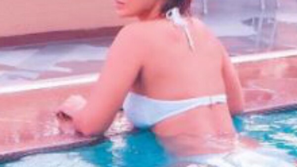 Maheck Chahal sizzles in white BIKINI as she beats the heat in a pool! Maheck Chahal sizzles in white BIKINI as she beats the heat in a pool!