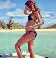 Lisa Haydon gives birth to Baby Boy; Poses with newborn & names him Zack Lalvani