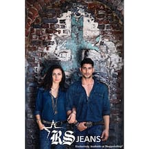 Hot Prateik Babbar & Stunning Elli Avram get COSY for a photoshoot! See MORE PICS!