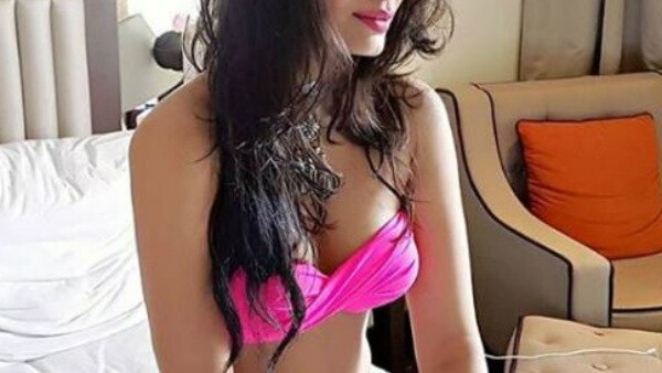 Sonali Raut looks smoking HOT in a pink BIKINI! Sonali Raut looks smoking HOT in a pink BIKINI!