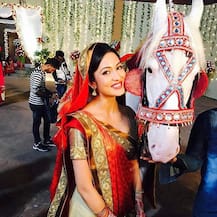 Vidisha Srivastava aka Roshni of 'Yeh Hai Mohabbtein' stuns in her latest photoshoot pics!