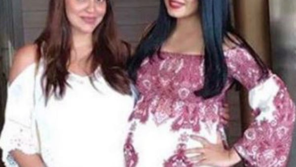 Pregnant Bollywood actresses Celina Jaitly & Esha Deol FLAUNT their BABY BUMPS together in Dubai! Pregnant Bollywood actresses Celina Jaitly & Esha Deol FLAUNT their BABY BUMPS together in Dubai!