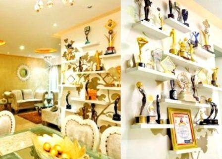 Mr. and Mrs Dahiya who shifted to their new 3bhk posh flat in Mumbai, seem to be loving every bit of it. It is said that Divyanka personally has taken a keen interest in designing her new love abode!