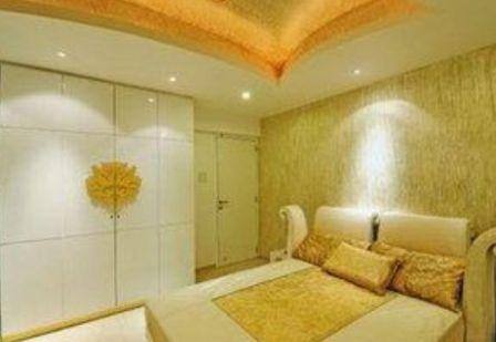 Mr. and Mrs Dahiya who shifted to their new 3bhk posh flat in Mumbai, seem to be loving every bit of it. It is said that Divyanka personally has taken a keen interest in designing her new love abode!