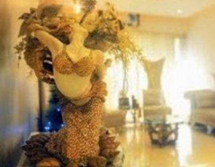 Mr. and Mrs Dahiya who shifted to their new 3bhk posh flat in Mumbai, seem to be loving every bit of it. It is said that Divyanka personally has taken a keen interest in designing her new love abode!