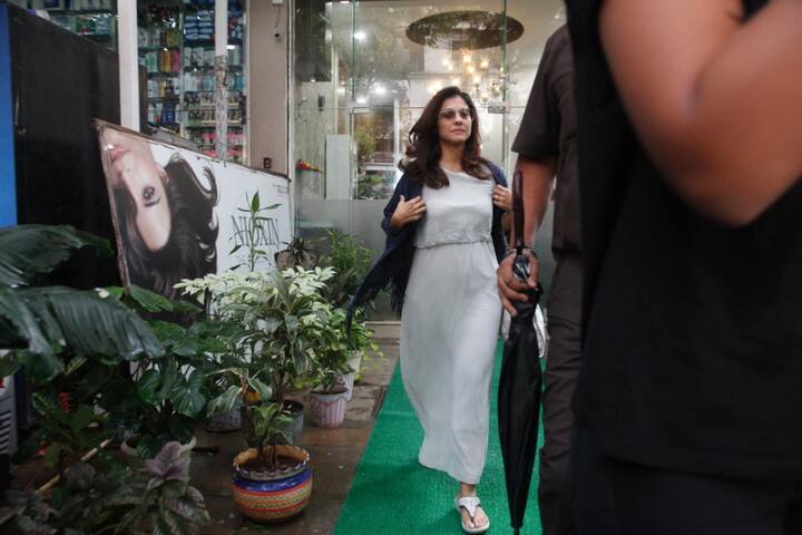 The stunning Kajol was spotted at a Bandra salon with her daughter in Mumbai