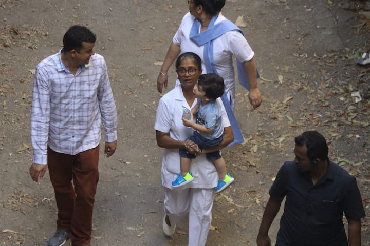 Taimur is paparazzi's favorite too and while they often try to interact with him during his spottings, this time they were clicking him from far as we see these pictures are clicked from somewhere up.