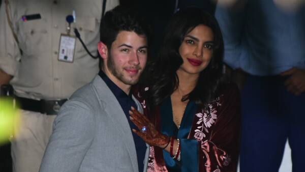 PICS: Newlyweds Priyanka Chopra & Nick Jonas are back in Mumbai after Delhi reception! PICS: Newlyweds Priyanka Chopra & Nick Jonas are back in Mumbai after Delhi reception!