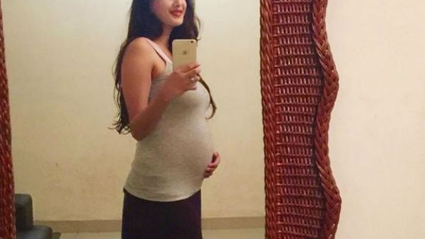 SEE PICS: MOM-TO-BE Chahatt Khanna flaunts her BABY BUMP again! SEE PICS: MOM-TO-BE Chahatt Khanna flaunts her BABY BUMP again!