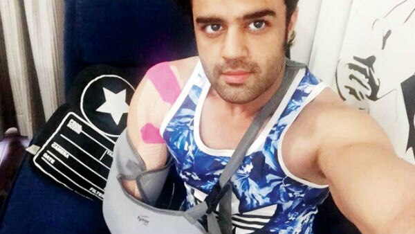 OMG! Manish Paul to undergo shoulder surgery;INJURED while shooting; T OMG! Manish Paul to undergo shoulder surgery;INJURED while shooting; T