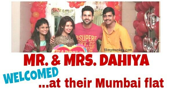 PIC! Newly Weds Divyanka Tripathi, Vivek Dahiya WELCOMED at their Mumbai House! PIC! Newly Weds Divyanka Tripathi, Vivek Dahiya WELCOMED at their Mumbai House!