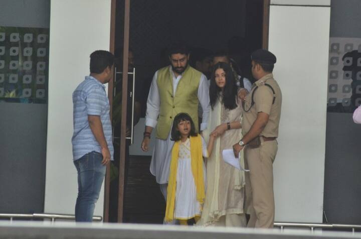 Aishwarya along with husband Abhishek and daughter Aaradhya spotted at the Airport on her return from Allahabad (Pic: Manav Manglani)