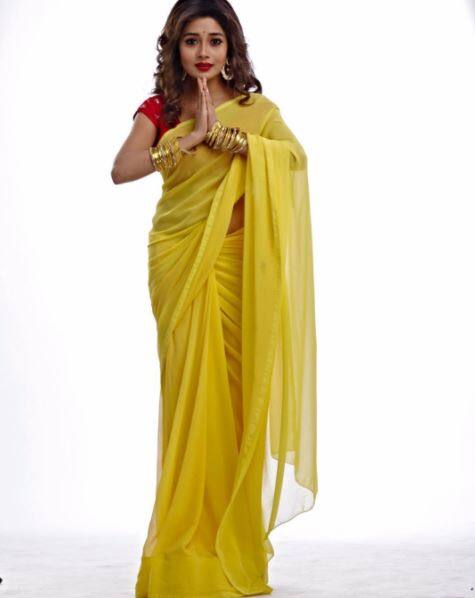 The pic is totally different from Tina's onscreen avatar