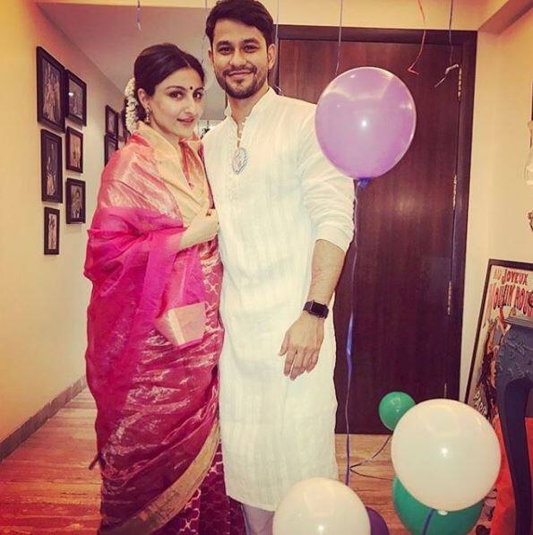 Expecting her first child with husband Kunal Khemu, Soha has been posting some super cool pregnancy pictures on social media. Soha has again posted an inspiring picture in which the mommy-to-be actress is performing Yoga asana. (Photo: Instagram)