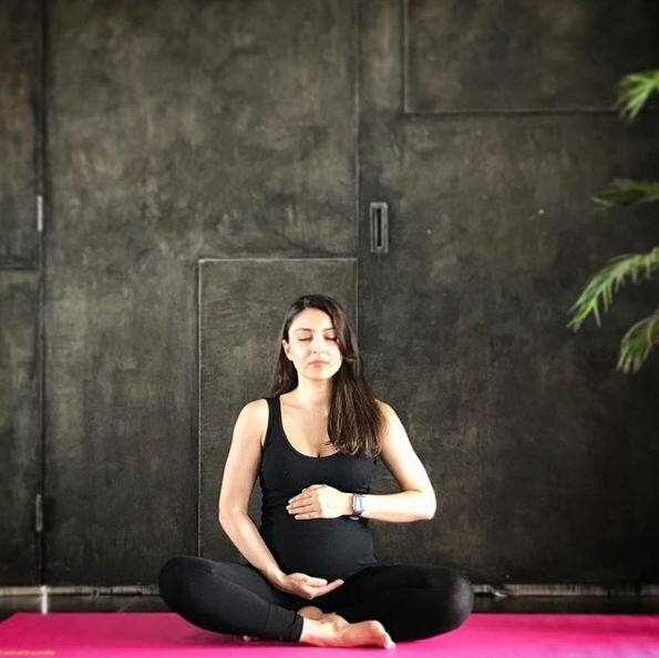 This is not the first time when Soha has posted such picture. On International Yoga Day this year, Soha posted few pics in which she is looking adorable as she flaunts her baby bump while performing ‘Yoga Asanas’. (Photo: Instagram)