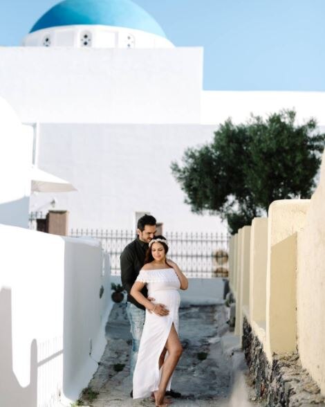35-year-old Esha is expecting her first baby with hubby Bharat Takhtani whom she married in 2012
