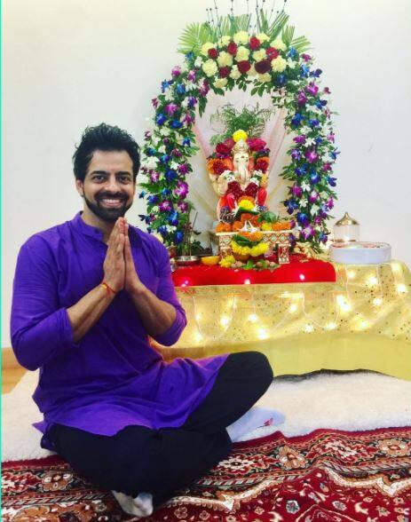 Nach Baliye 7 winner Himanshu Malhotra happily posing