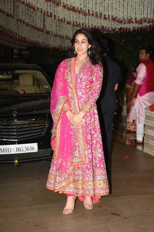 Sara was seen in a bright pink designer anarkali by Abu Jani- Sandeep Khosla. (Photo: Manav Manglani)