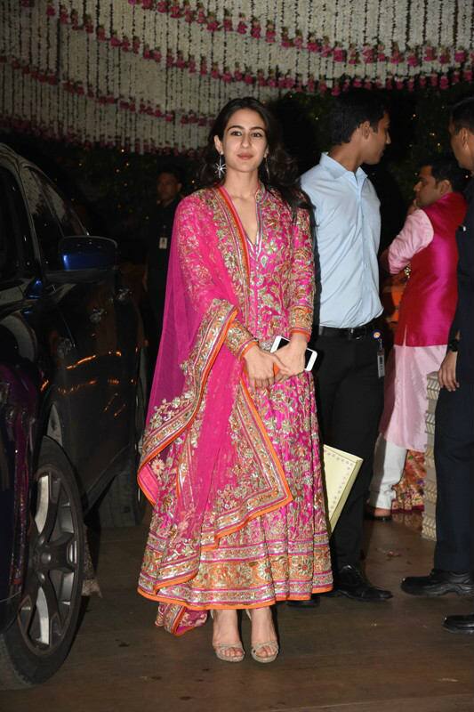Check out some more gorgeous pictures of Sara Ali Khan here...(Photo: Manav Manglani)
