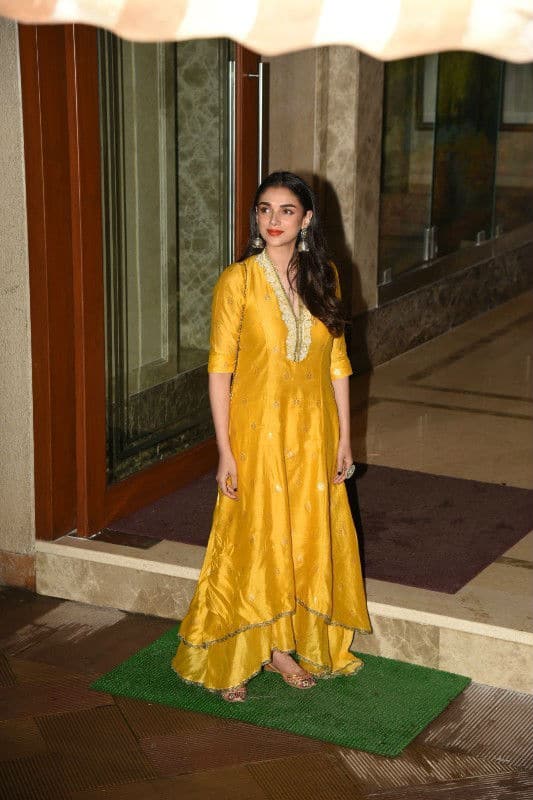 The beautiful Aditi Rao striking a pose for the paps