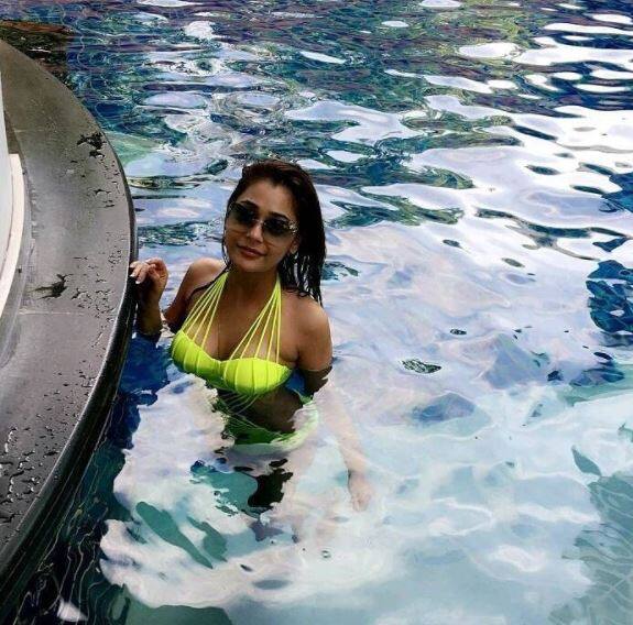 Various fan-clubs of the actress posted a series of pics from her fun pool session on social media which is going viral!