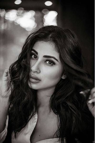 Mouni is known for her sense of style and her extremely good looks. (Photo: Instagram)